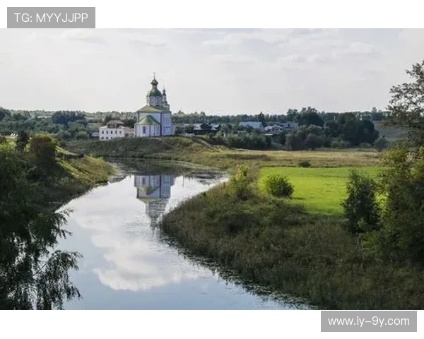围绕金澈足球场地理位置展开的城市历史与文化深度探索之旅全景行
